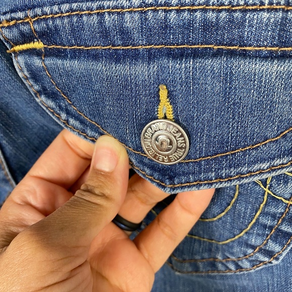 True Religion Womens Joey Flare Twisted Hem Flap Pocket Jeans in Med Was… - Picture 6 of 10